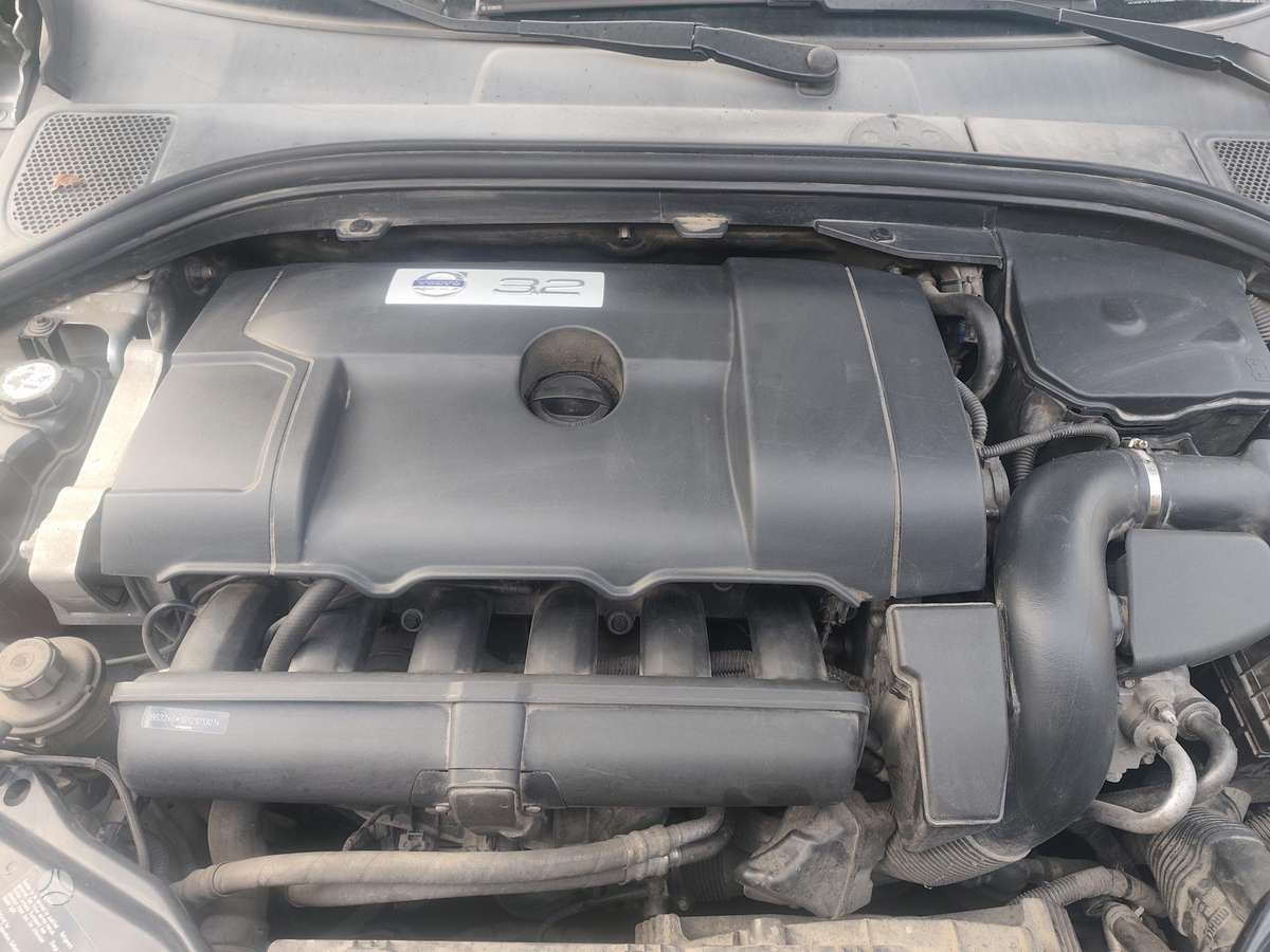 Volvo XC60 2011 — photo 12