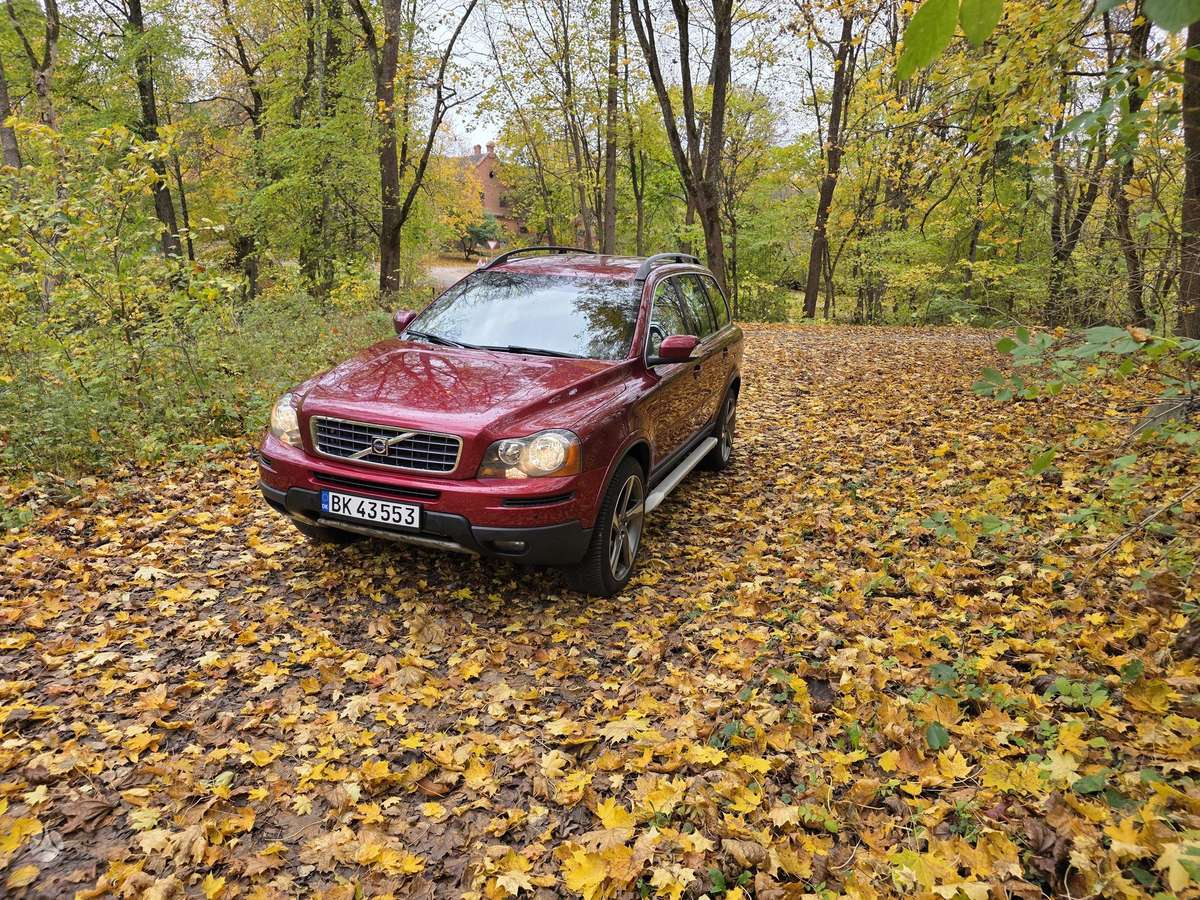 Volvo XC90 2008 — rear view