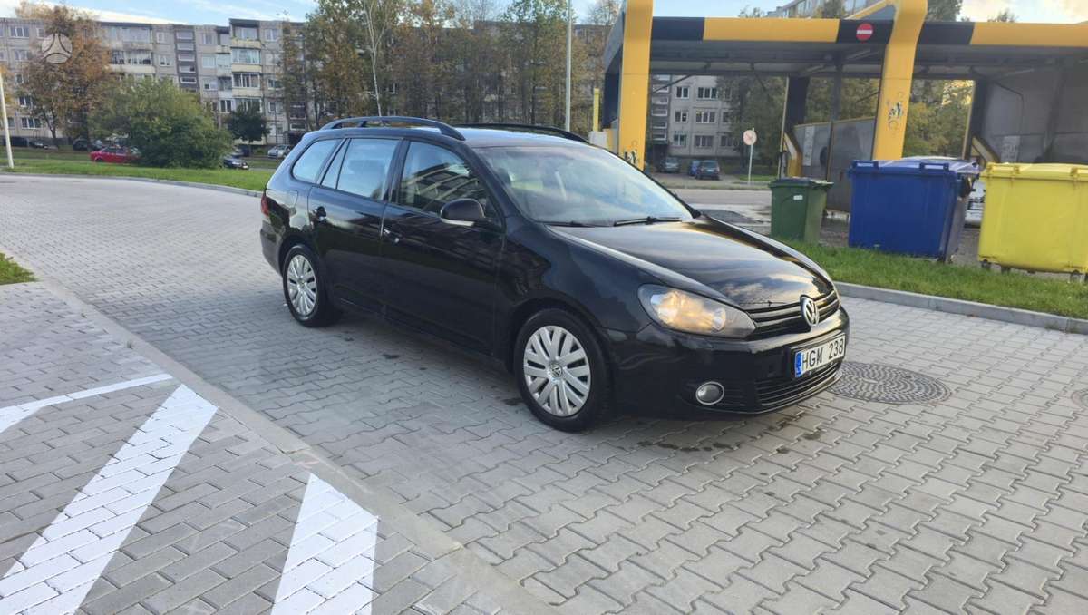 Volkswagen Golf 2012 — двигун 1598 cm³, 105 HP (77kW)