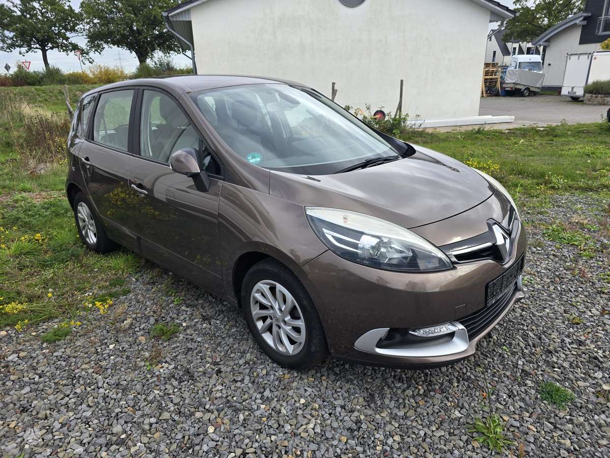 Renault Scenic 2014 — interior
