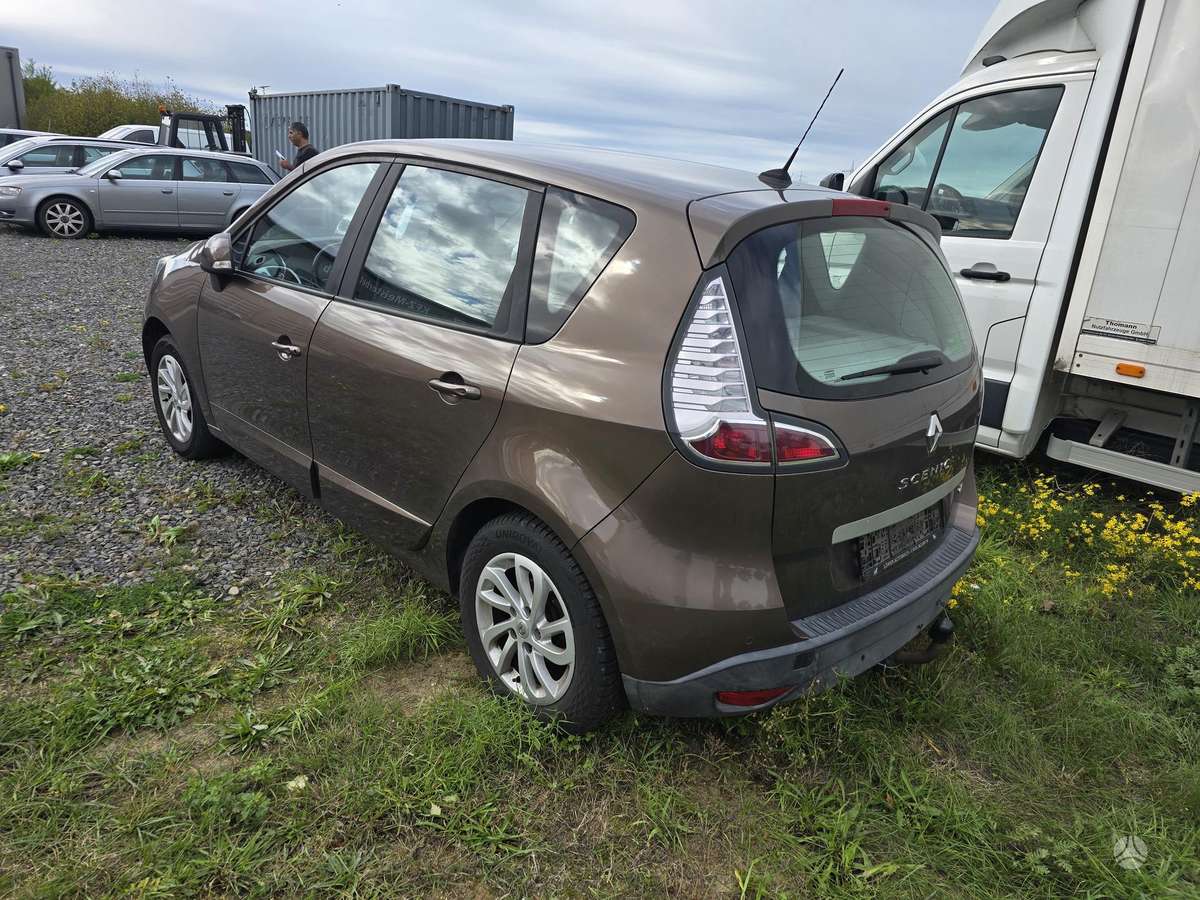 Renault Scenic 2014 — engine 1461 cm³, 110 HP (81kW)