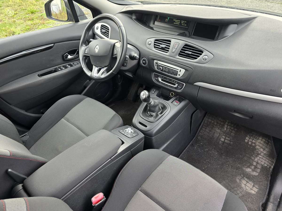 Renault Scenic 2014 — photo 9