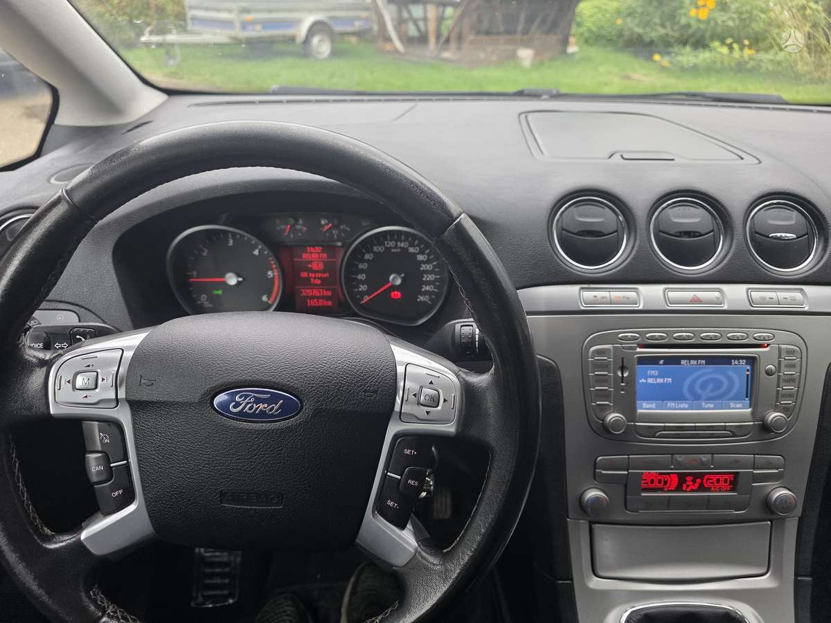 Ford Galaxy 2008 — photo 8