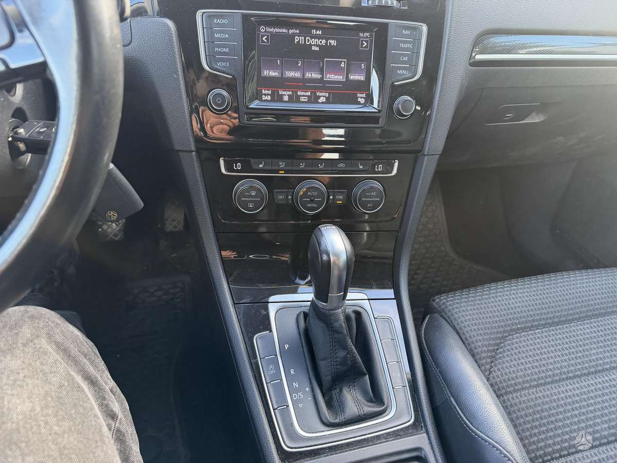 Volkswagen Golf 2014 — photo 11