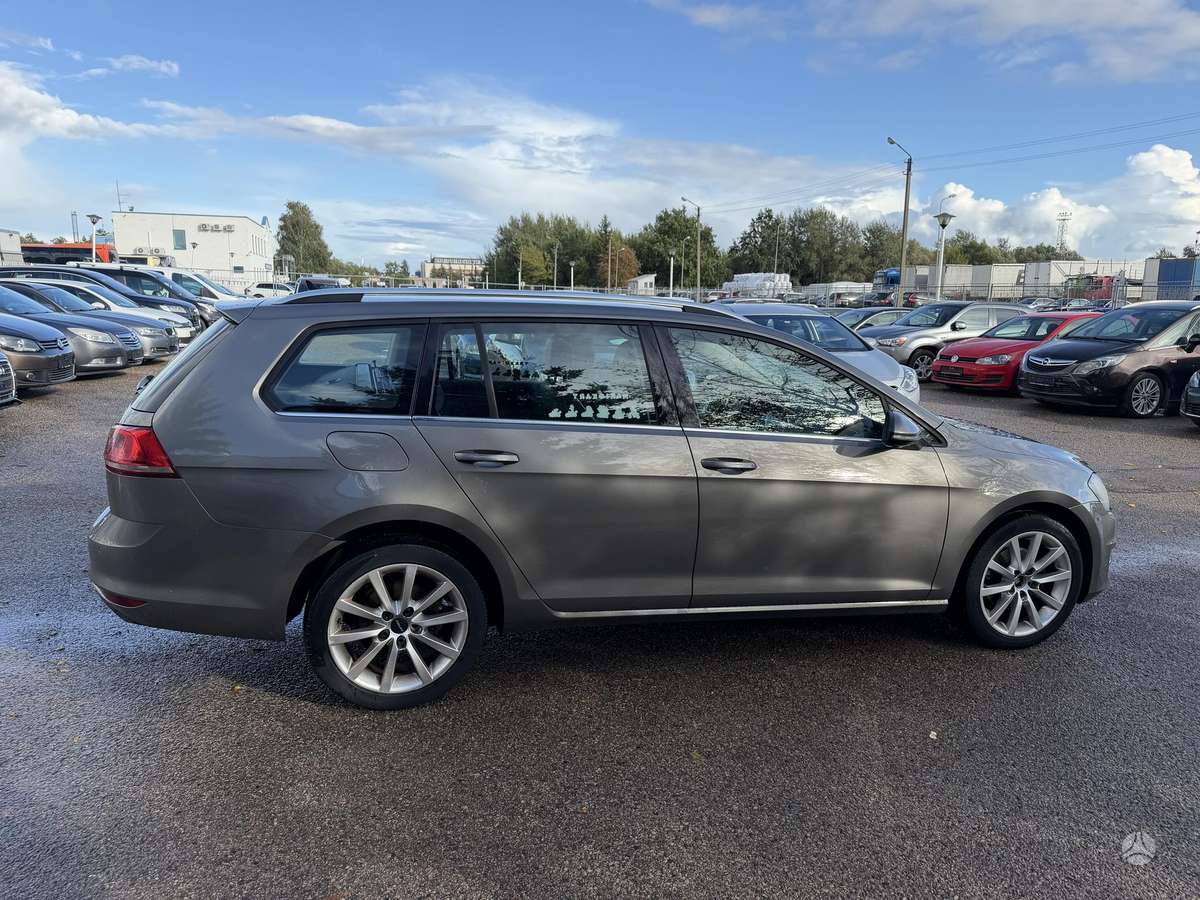 Volkswagen Golf 2014 — interior
