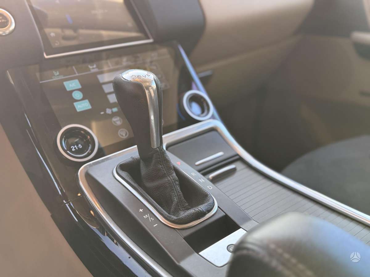 Land Rover 2010 — photo 10