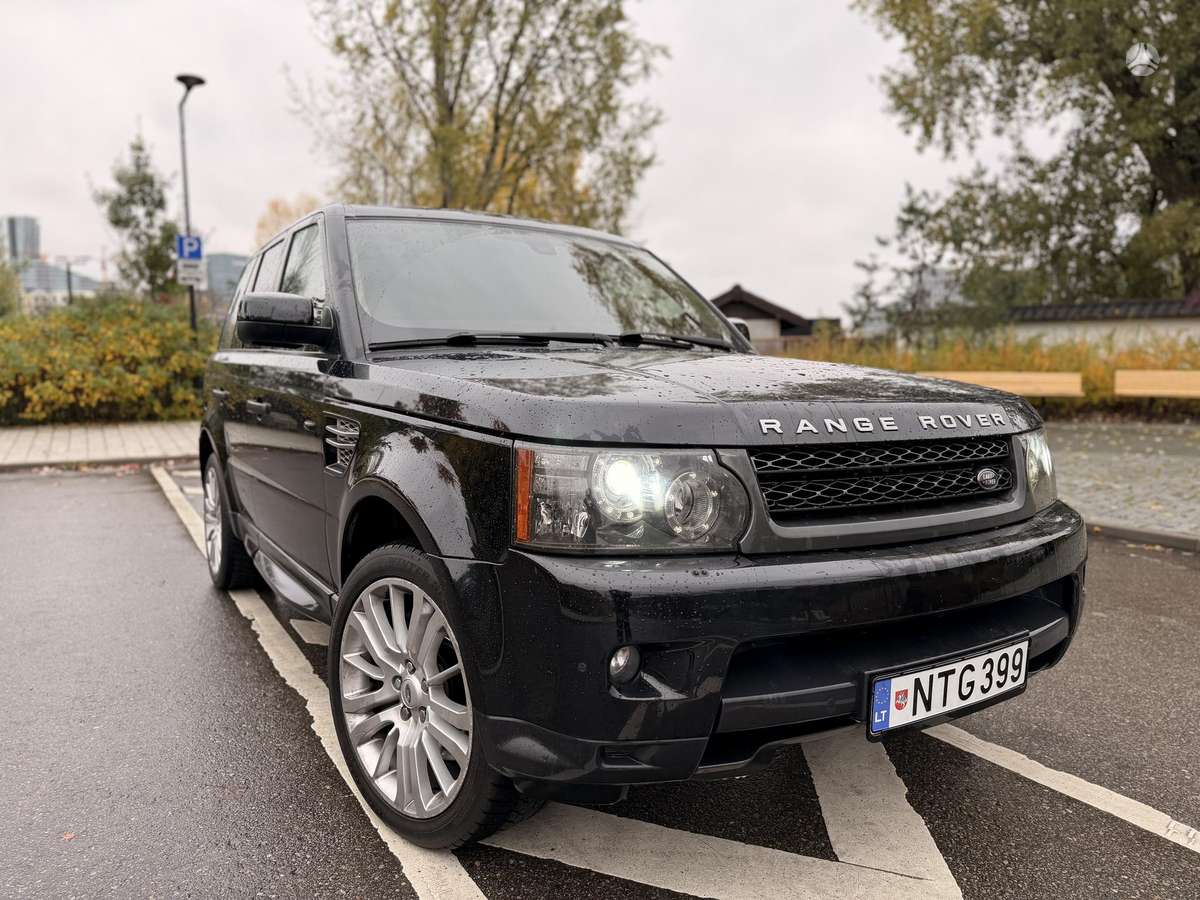 Land Rover 2010 — rear view