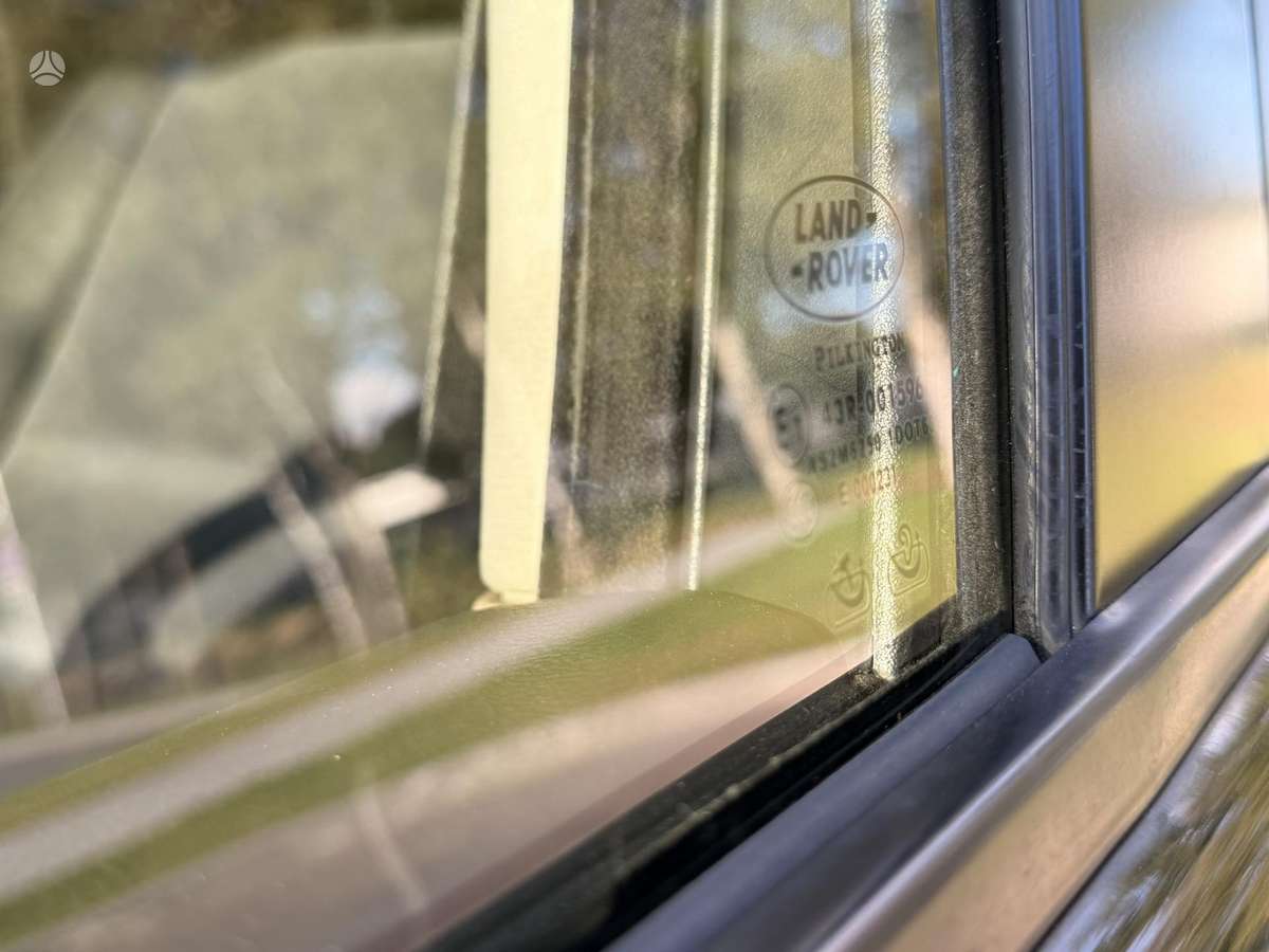 Land Rover 2010 — photo 21