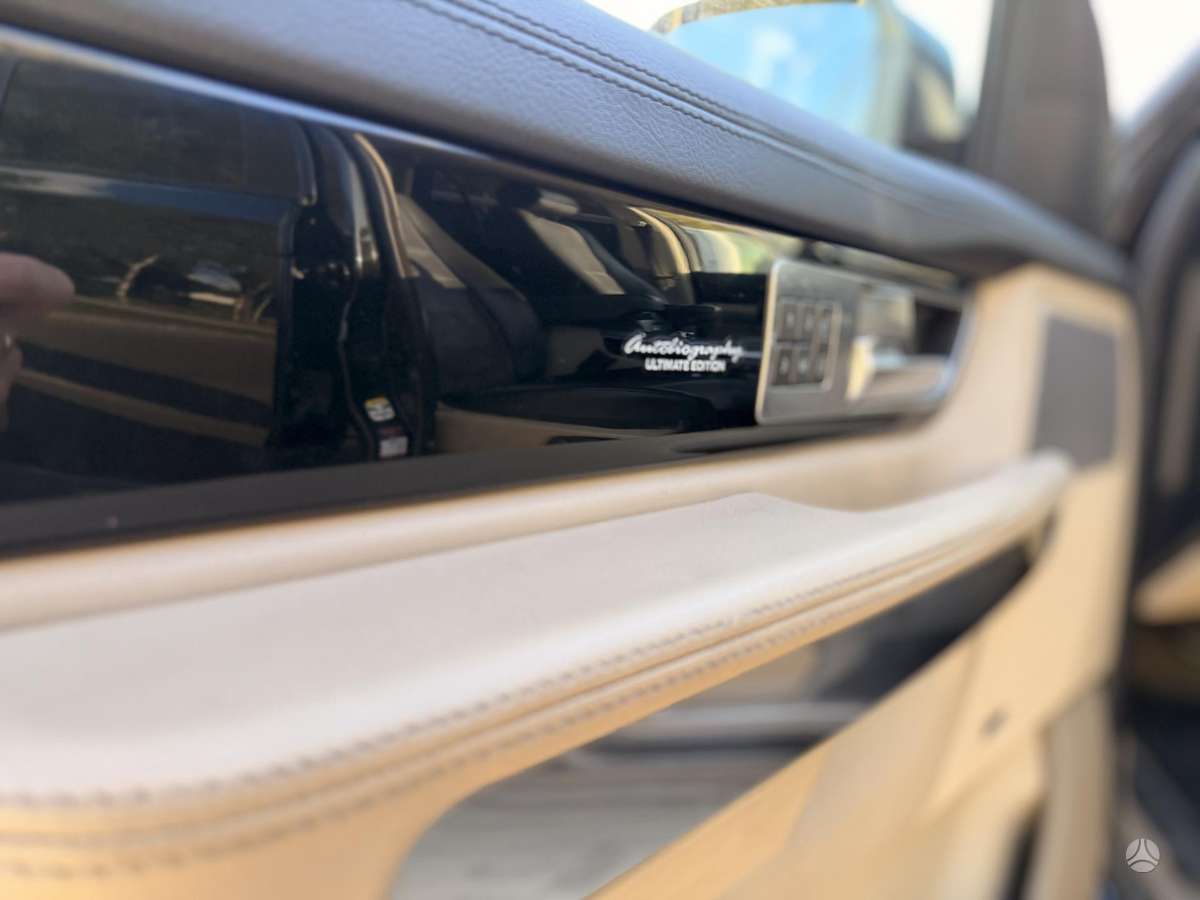 Land Rover 2010 — photo 26