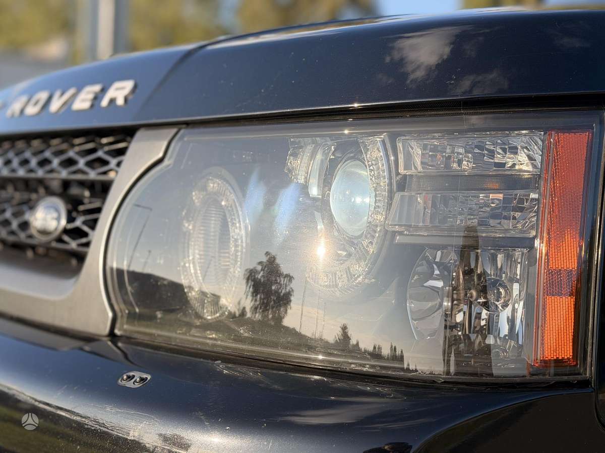 Land Rover 2010 — photo 9