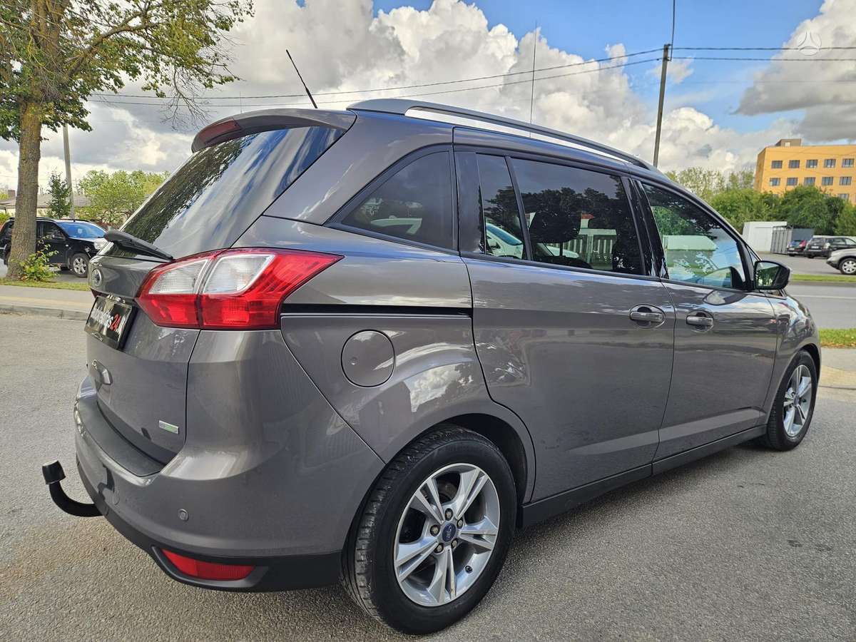 Ford Grand 2015 — photo 5