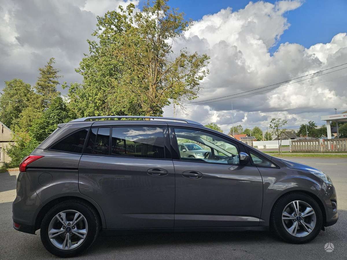 Ford Grand 2015 — photo 6