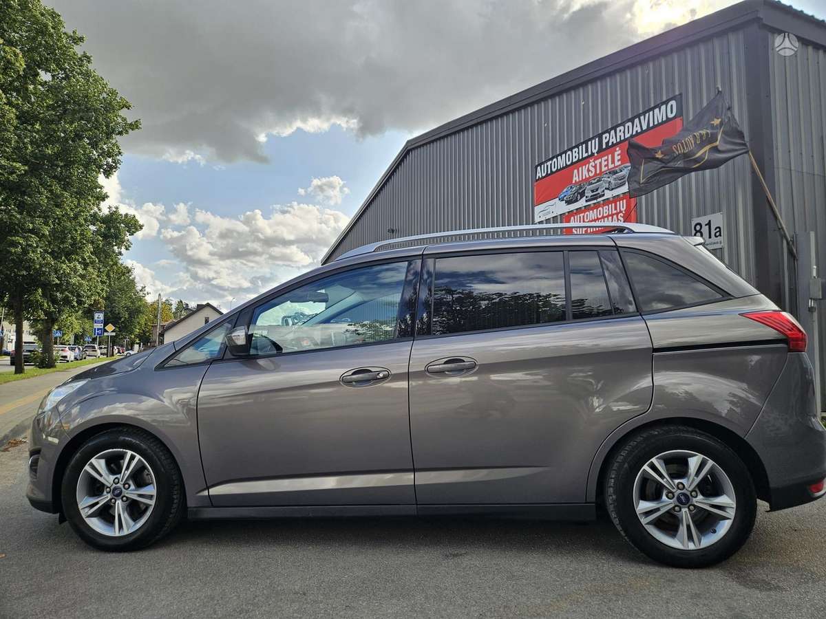 Ford Grand 2015 — photo 9