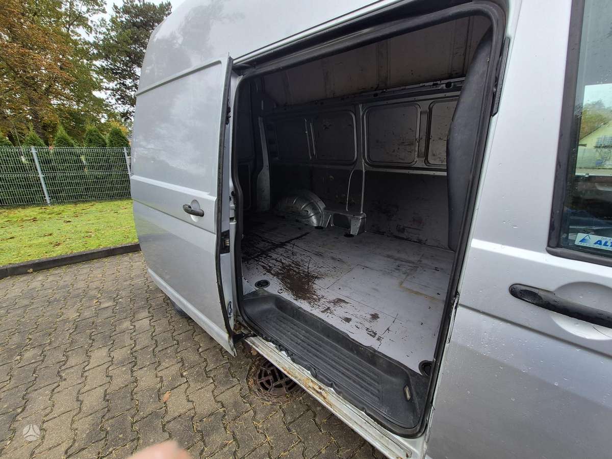 Volkswagen Transporter 2006 — photo 11
