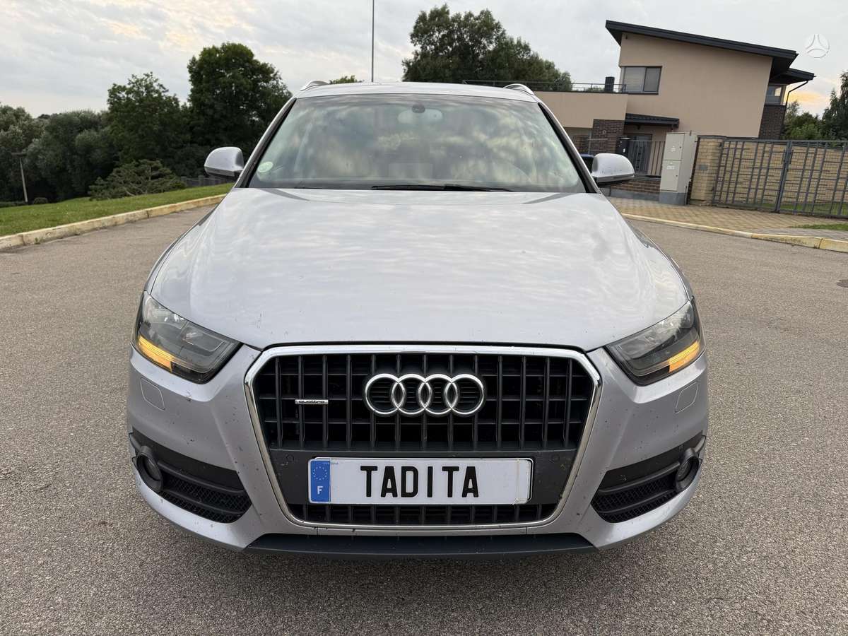 Audi Q3 2014 — салон