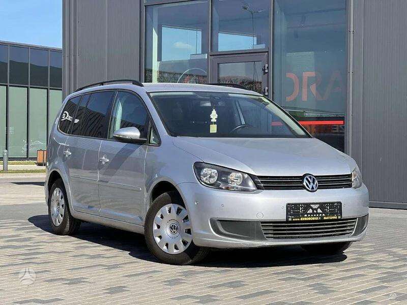 Volkswagen Touran 2010 — photo 10