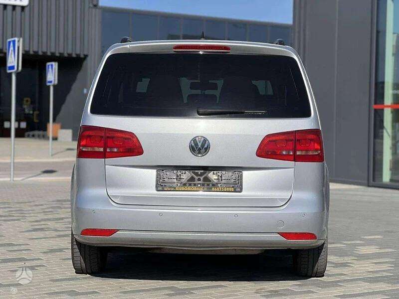 Volkswagen Touran 2010 — photo 6