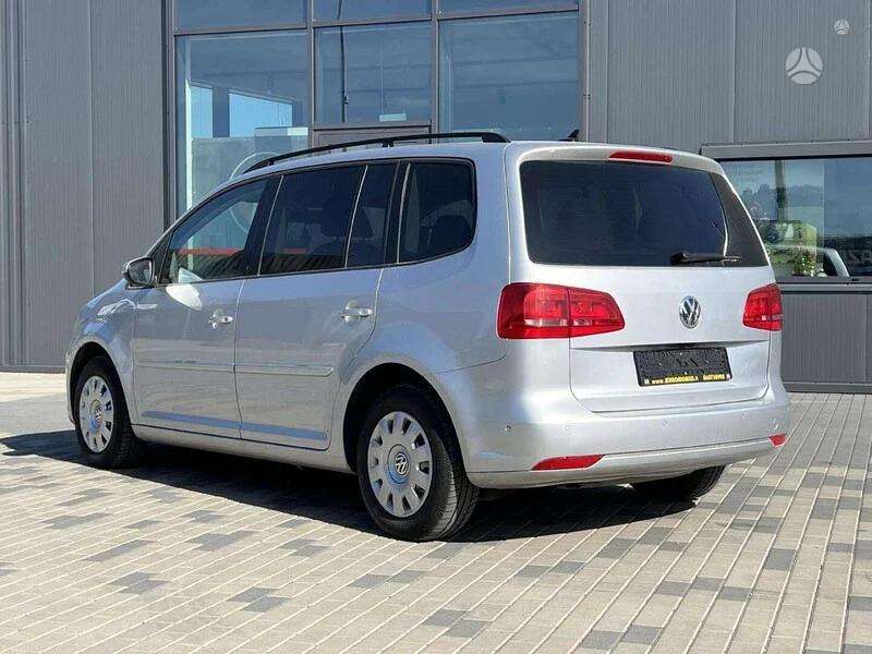 Volkswagen Touran 2010 — photo 7