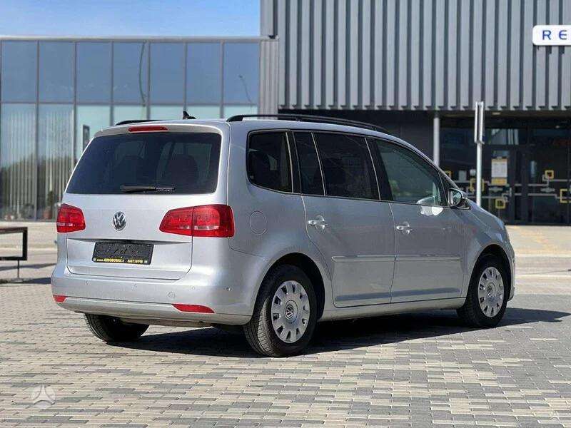 Volkswagen Touran 2010 — photo 8