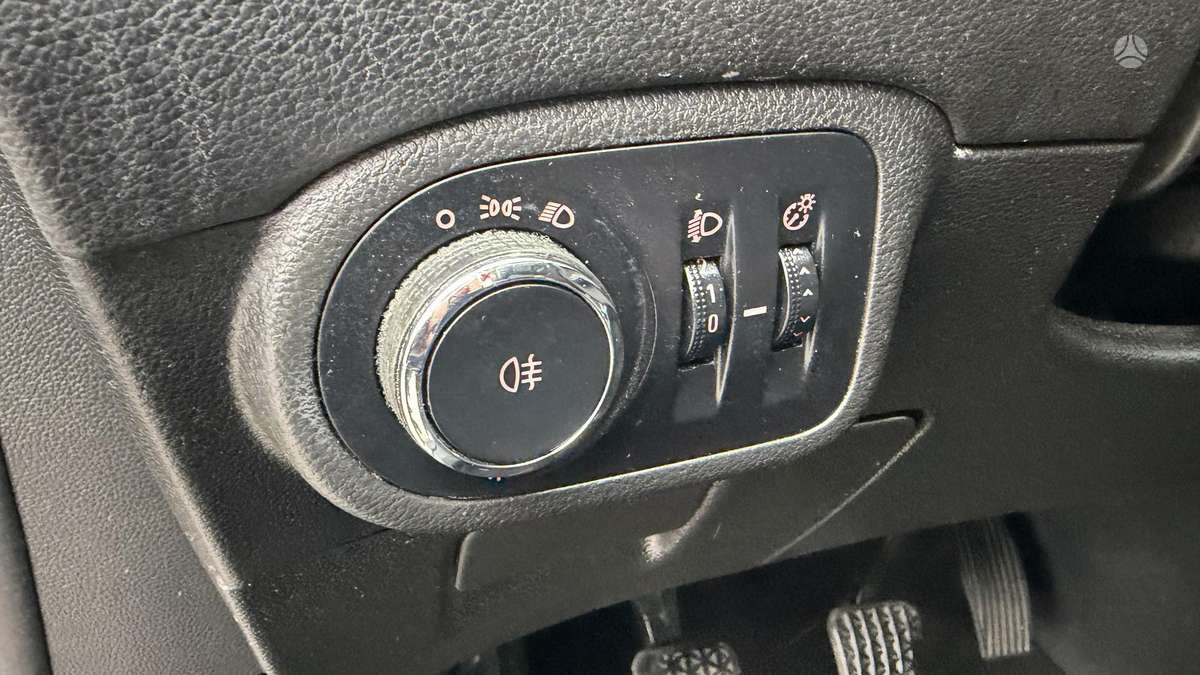Opel Zafira 2013 — photo 26