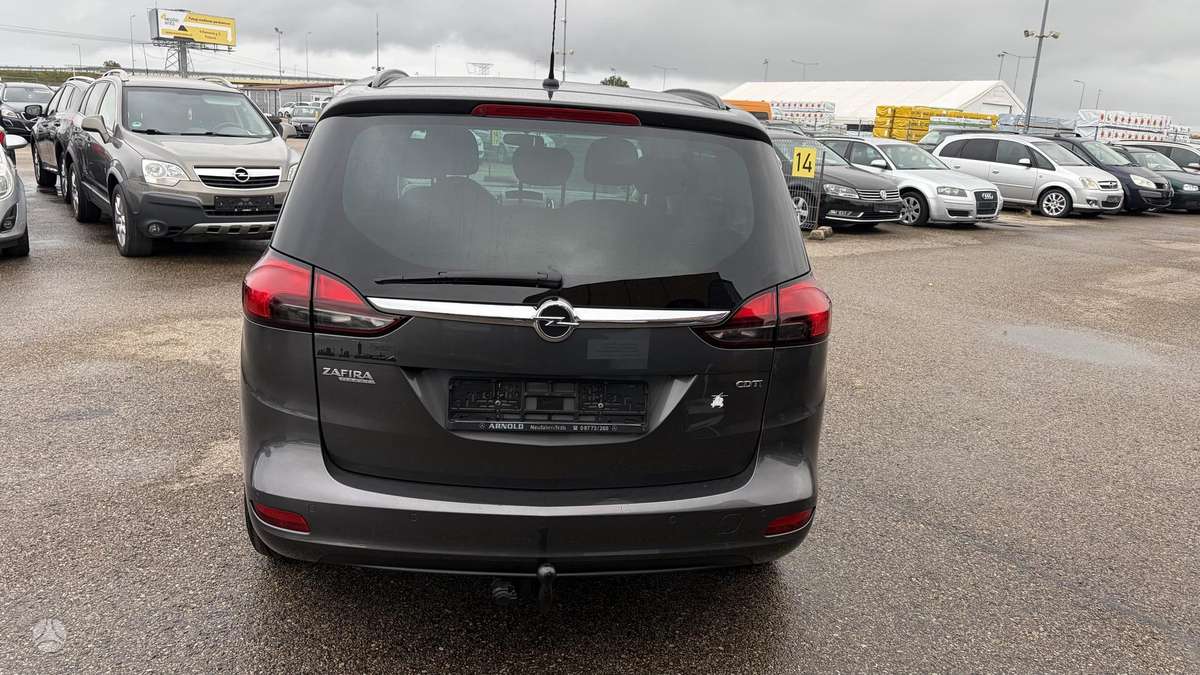 Opel Zafira 2013 — engine 2000 cm³