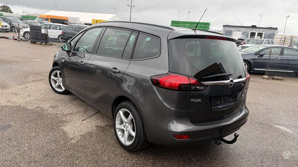 Opel Zafira 2013 — photo 5
