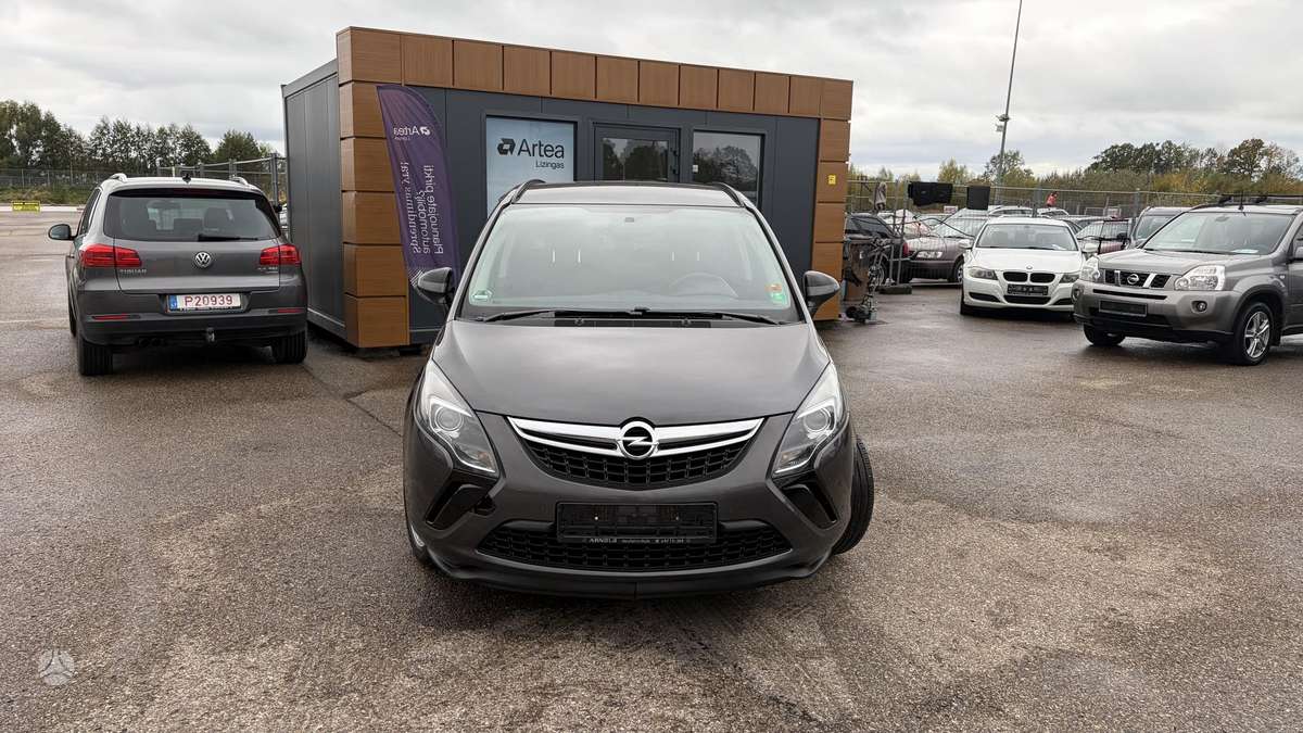 Opel Zafira 2013 — photo 8