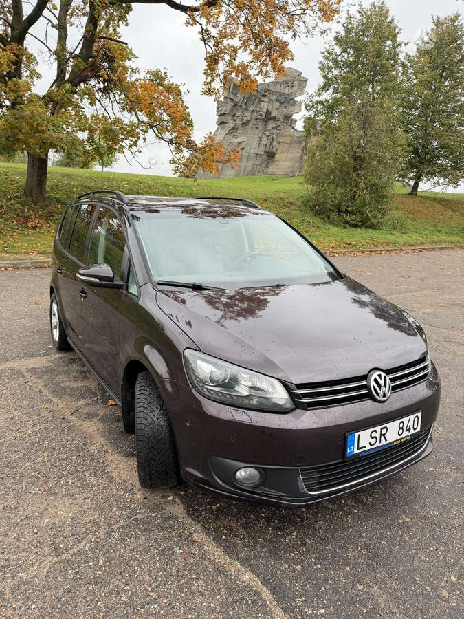 Volkswagen Touran 2013 — photo 11