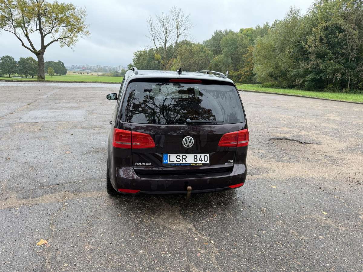 Volkswagen Touran 2013 — photo 6