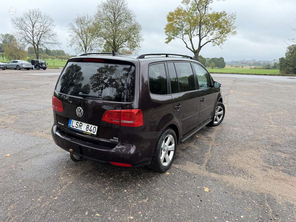 Volkswagen Touran 2013 — photo 7