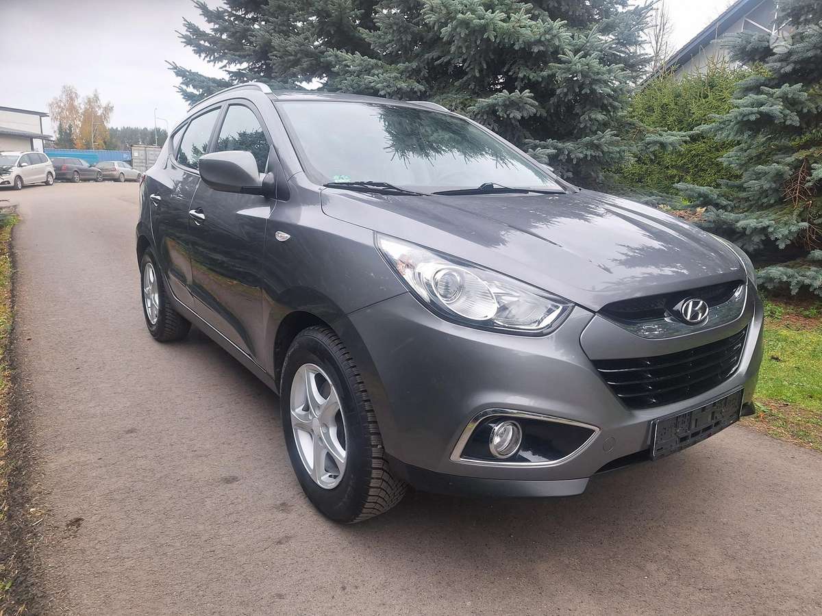 Hyundai ix35 2013 — rear view