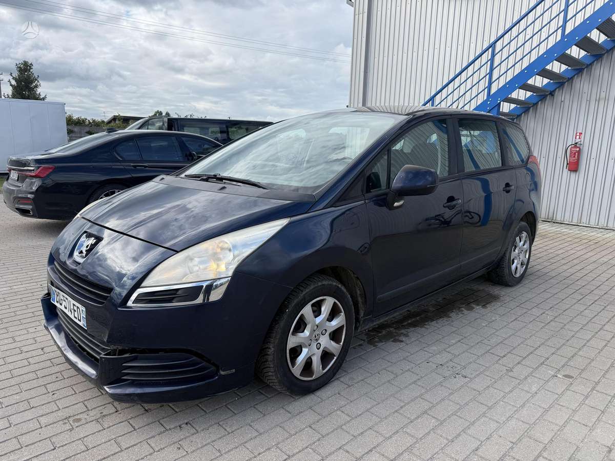 Peugeot 5008, 2011