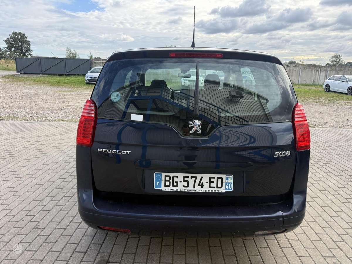 Peugeot 5008 2011 — photo 7