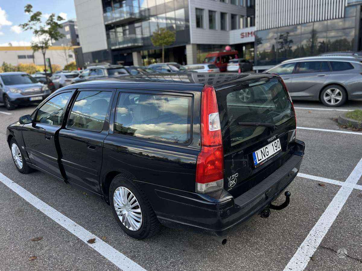 Volvo V70 2004 — photo 5