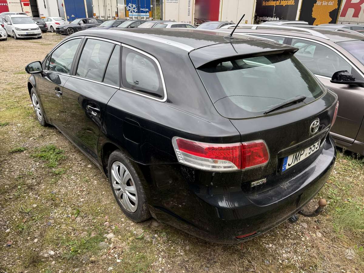 Toyota Avensis 2010 — photo 5