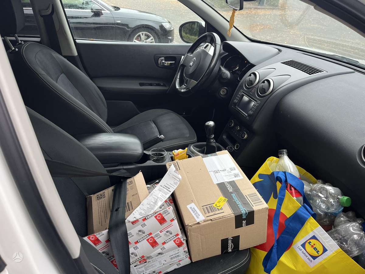 Nissan Qashqai 2011 — photo 21