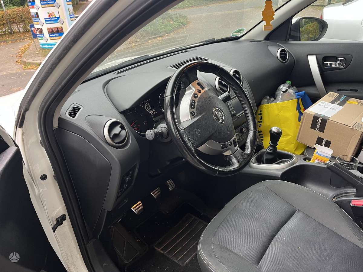 Nissan Qashqai 2011 — photo 22