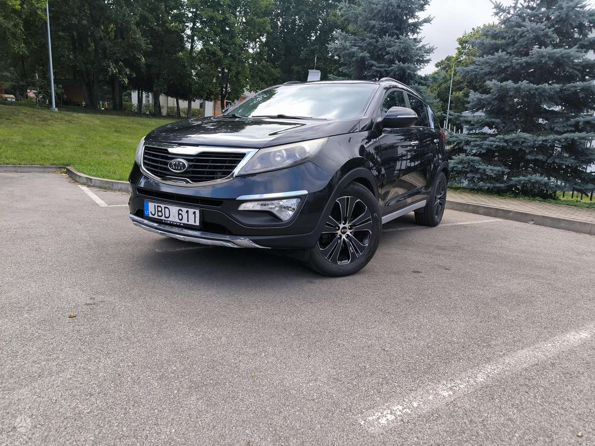 Kia Sportage 2012 — салон