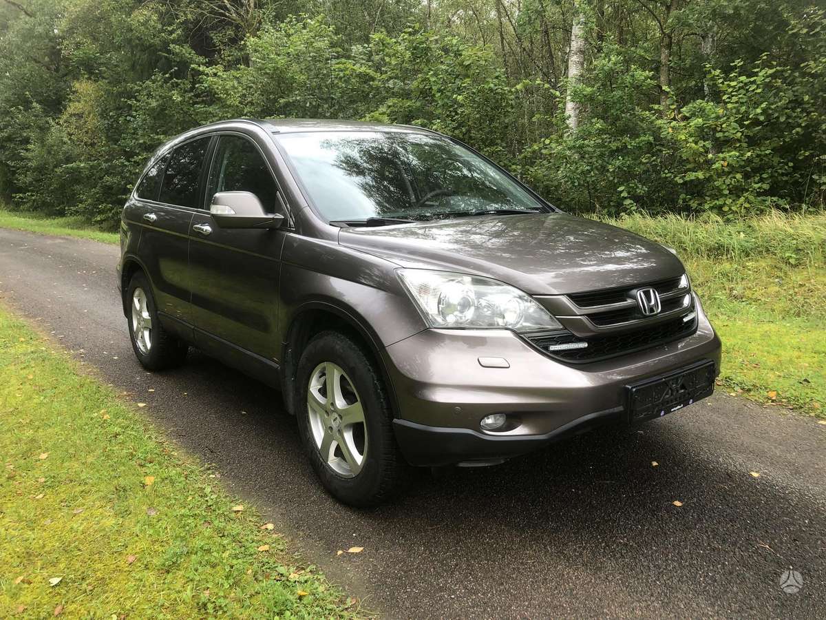 Honda CR-V 2011 — engine 2204 cm³, 150 HP (110kW)