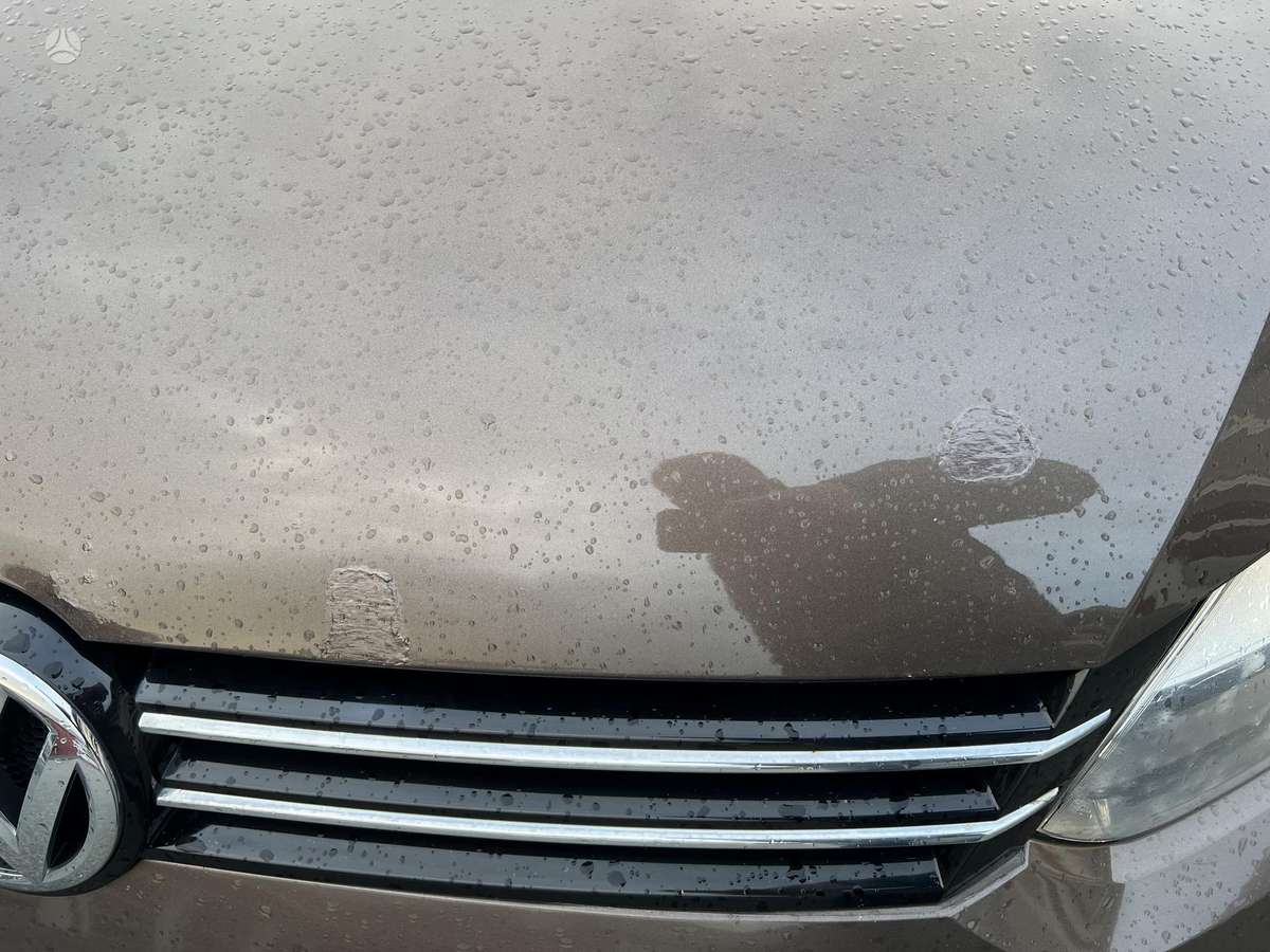 Volkswagen Touran 2011 — photo 59