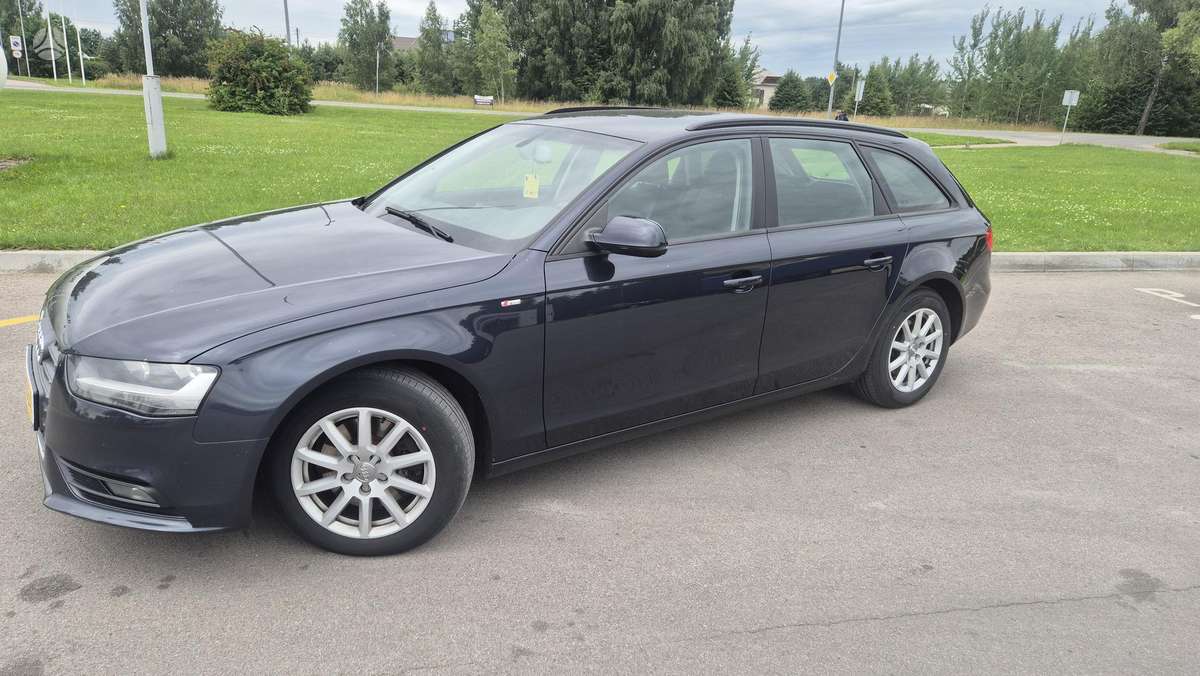 Audi A4 2013 — photo 14