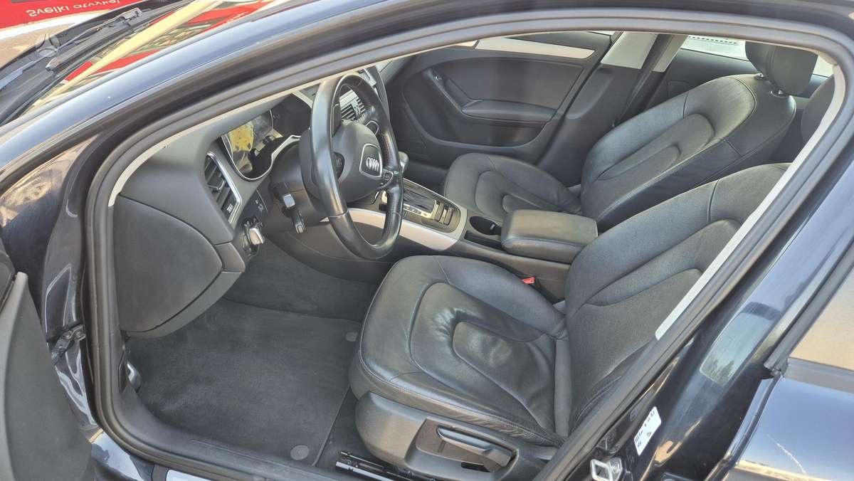 Audi A4 2013 — photo 15
