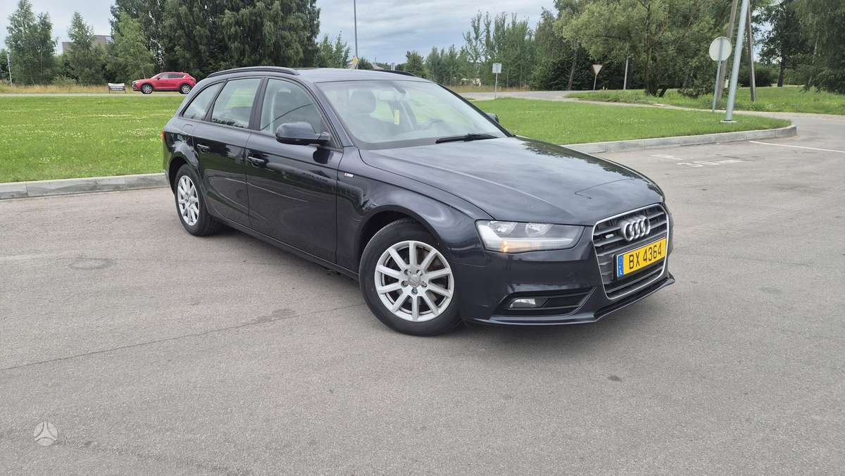 Audi A4 2013 — rear view