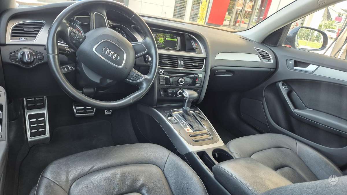 Audi A4 2013 — photo 21