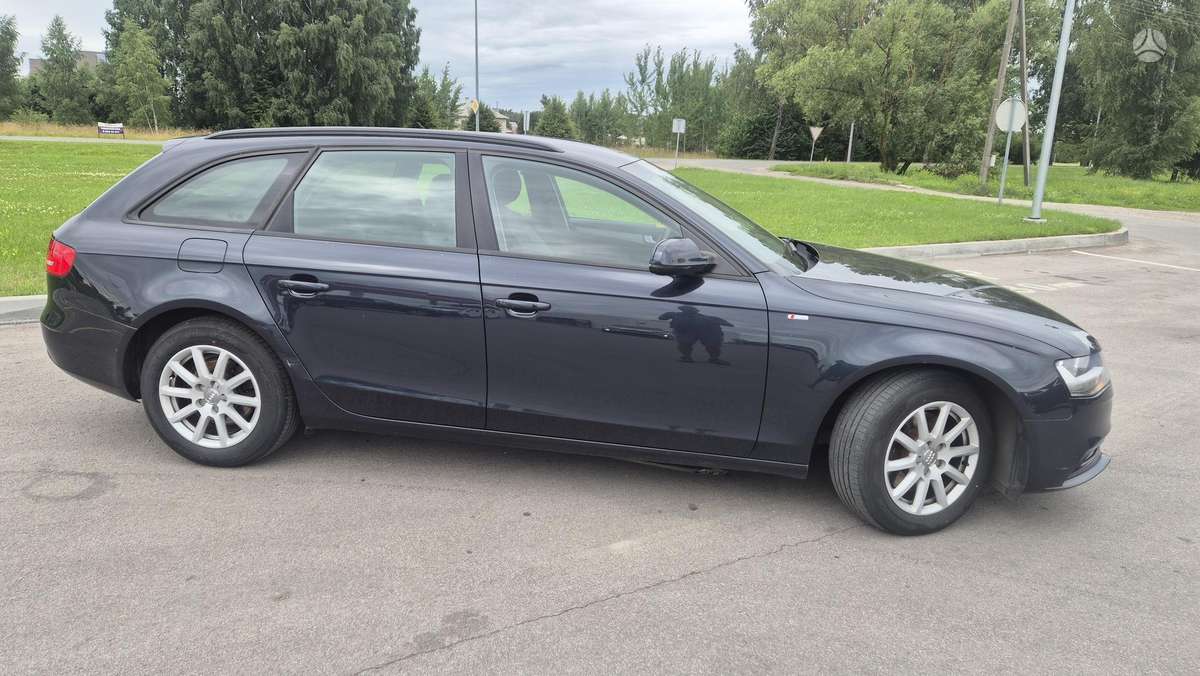 Audi A4 2013 — interior