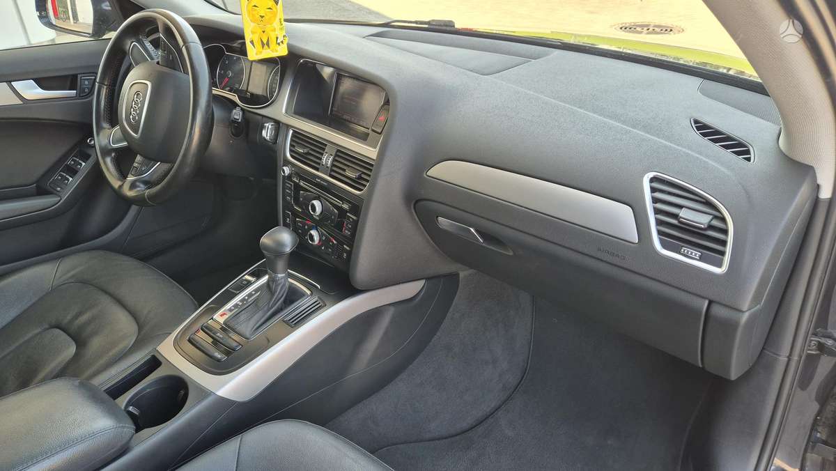 Audi A4 2013 — photo 31
