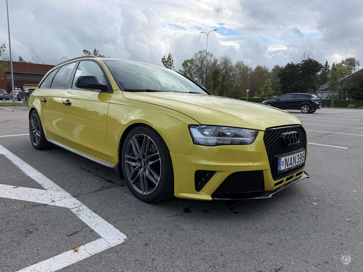 Audi A4 2009 — вигляд ззаду
