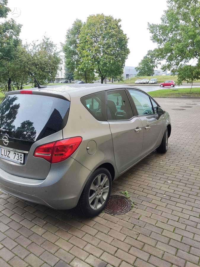 Opel Meriva 2011 — photo 5