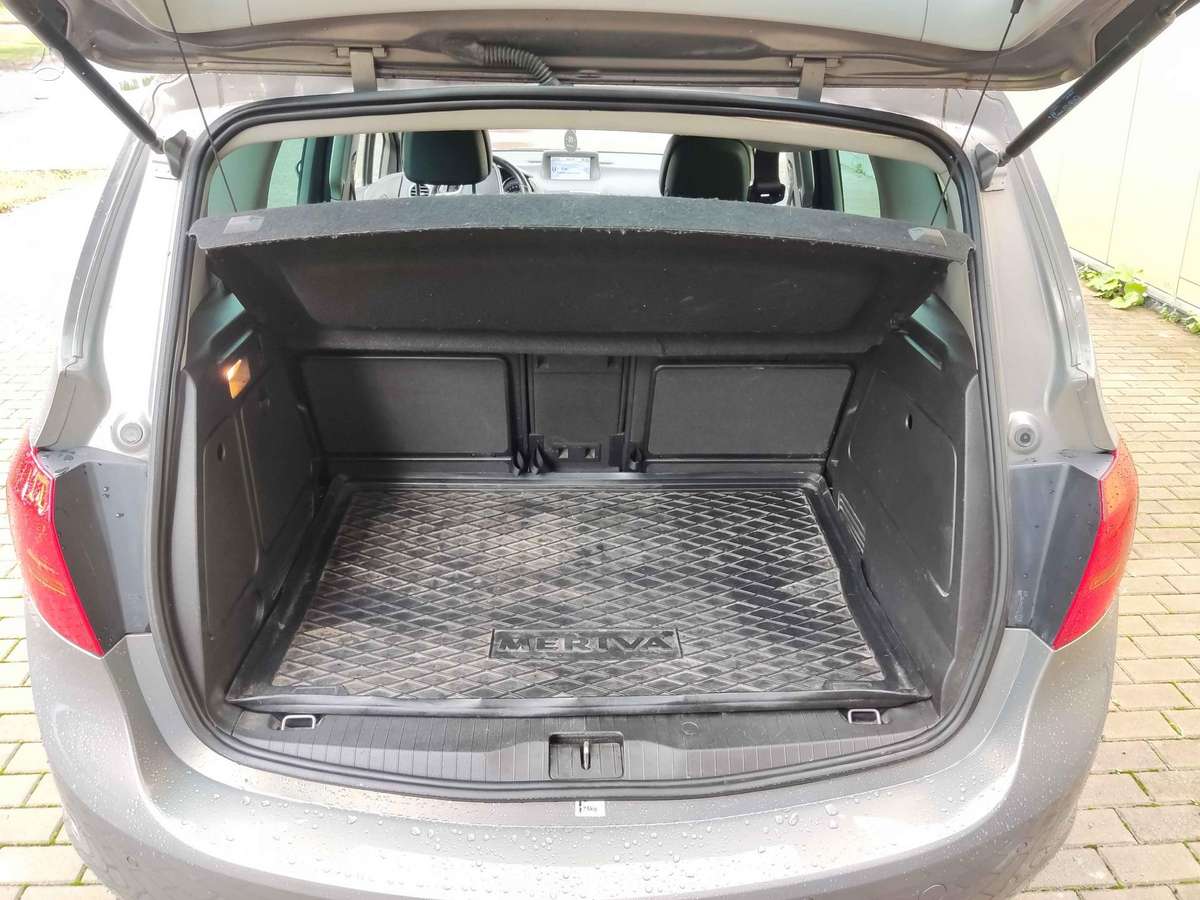 Opel Meriva 2011 — photo 9