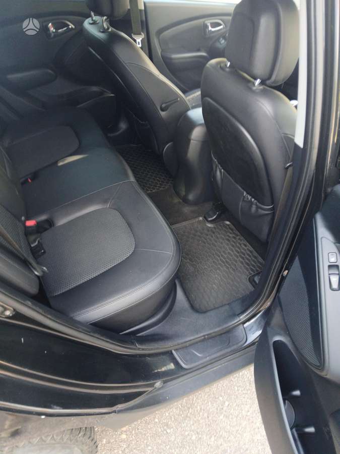 Hyundai ix35 2011 — photo 7